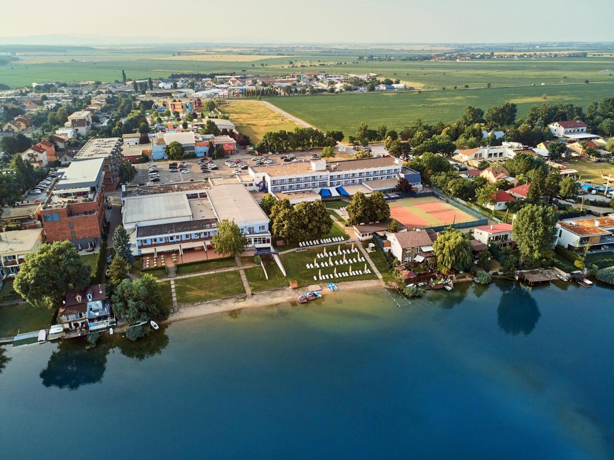 Hotel Senec Aqua Resort - Family Friendly Exterior photo
